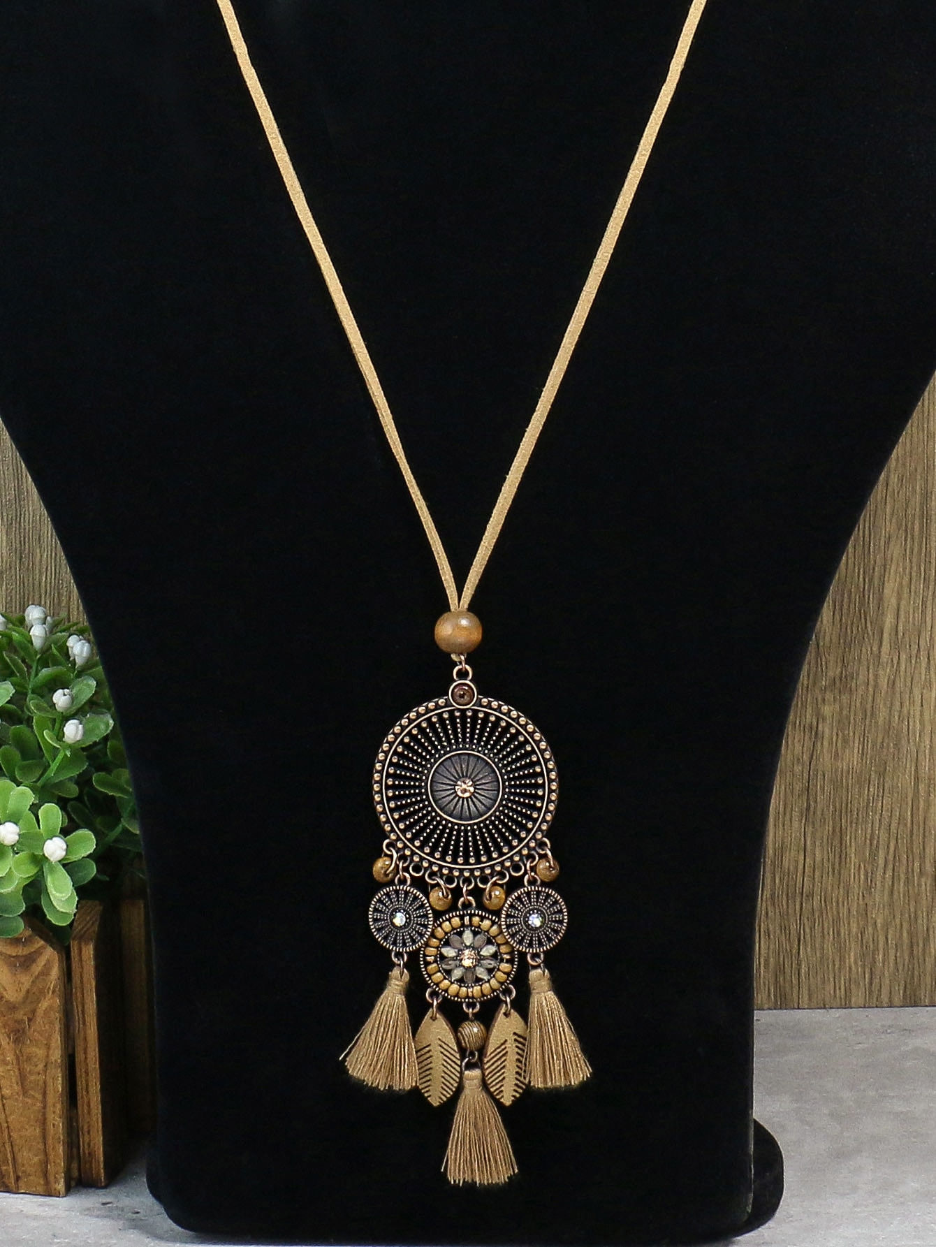 Vintage Pendant Style Necklace