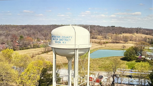 water tower that reads dixon, ky