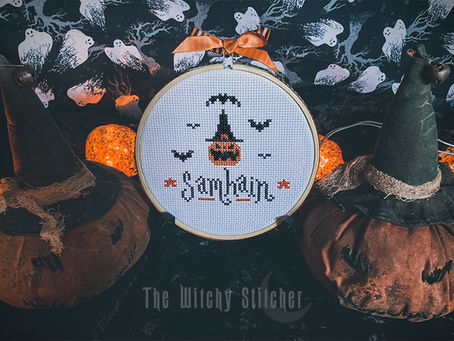 Free Samhain Cross Stitch Pattern ~ Happy Halloween Witches!