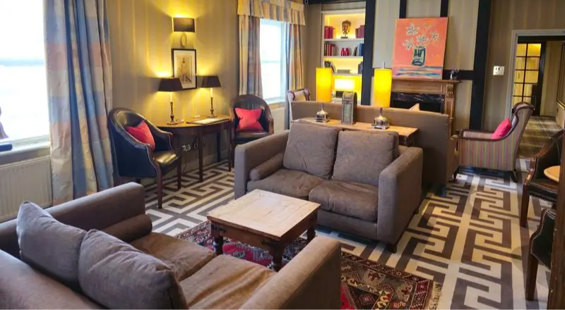 The Manor Hotel Evening Lounge