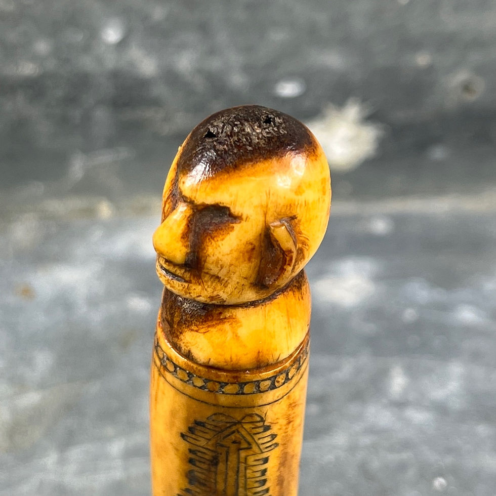 Thumbnail: Batak medicinal box in carved bone - Indonesia. 20th century