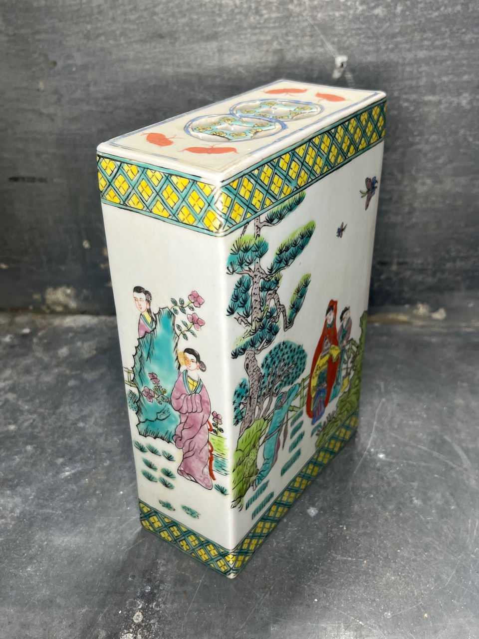 Miniature : Porcelaine chinoise Famille Verte boîte à senteur décor lettrés jardin fin Qing