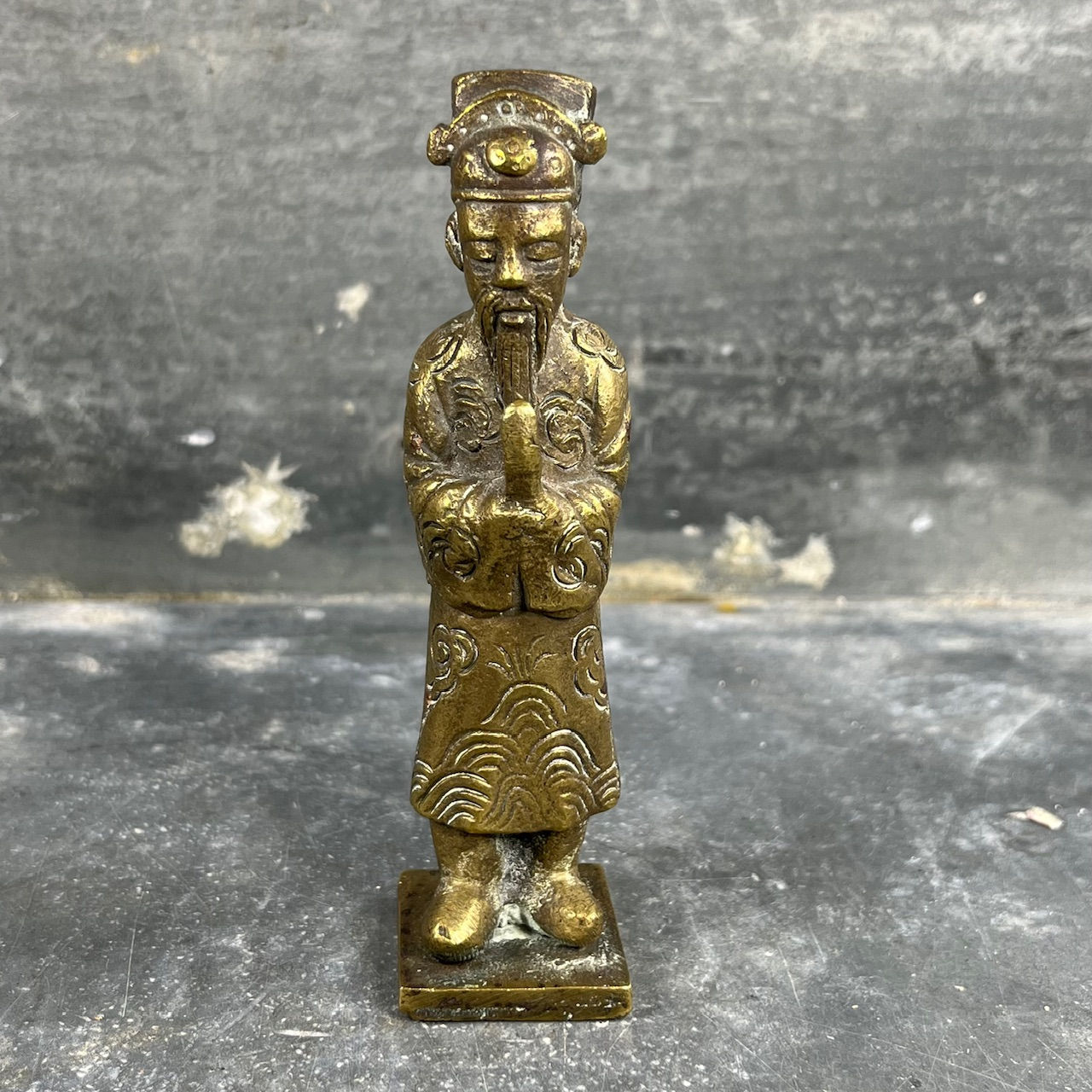 Statuette en bronze massif – Dignitaire annamite vietnamien, début XXe siècle
