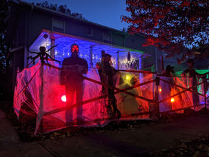 Nightmare On Merl Avenue 2020 Performance Photo

A performance photo from the 2020 performance of Nightmare On Merl Avenue. This photo features the front yard display.

Photo credits: James Carney.
