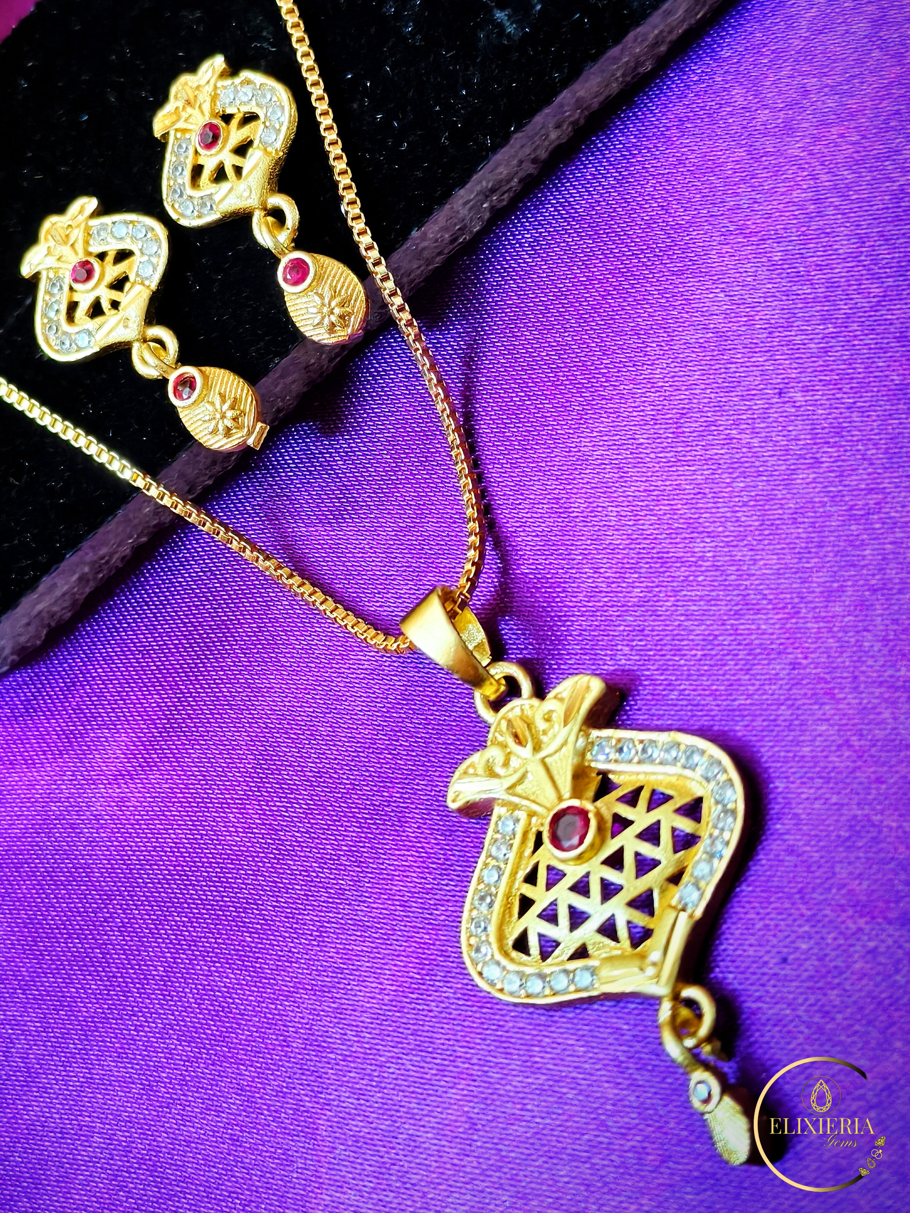 Abhivyakti Daily Wear Pendant Chain Set