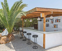 pool-bar-valena-mare-garden-1024x686.jpg