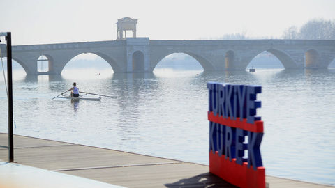 Meriç Nehri’nde Türkiye Büyükler Kürek Şampiyonası Başladı