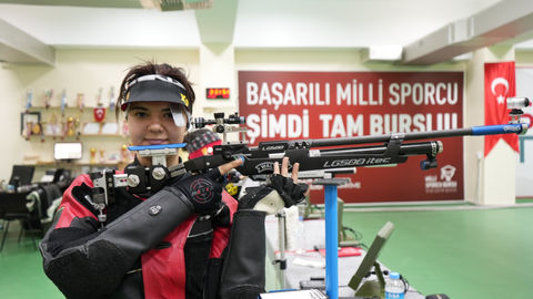 Milli atıcı Berfin, antrenör annesiyle 2028 olimpiyatlarına hazırlanıyor