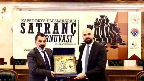 🧠♟️ Yeni Bir Uluslararası Turnuva Haberi Daha! Kapadokya Uluslararası Satranç Turnuvası için İmzalar Atıldı