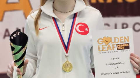 🤺🥇 Irmak Şenoğlu Prag’da Altın Madalya Kazandı!🏆