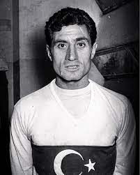 Lefter Küçükandonyadis'i Saygıyla Anıyoruz