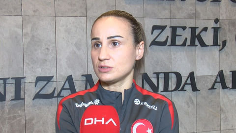 Milli Futbolcu Arzu Karabulut: “İlk 2 Maçı Kazanıp 6 Puanla Zirvede Olmak İstiyoruz”