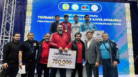 Grekoromen Güreş Milli Takımı Kazakistan’da 5 Madalyayla Döndü
