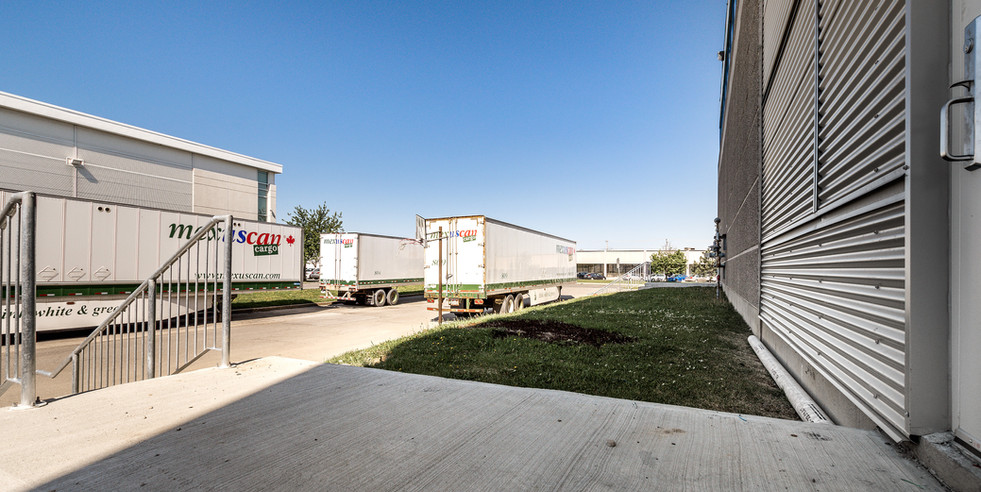 2021-05-13 7007 Cote-de-Liesse-120.jpg