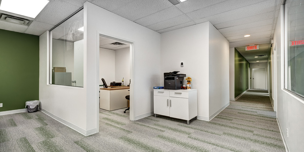 2021-05-13 2525 Blvd Daniel-Johnson-120.jpg