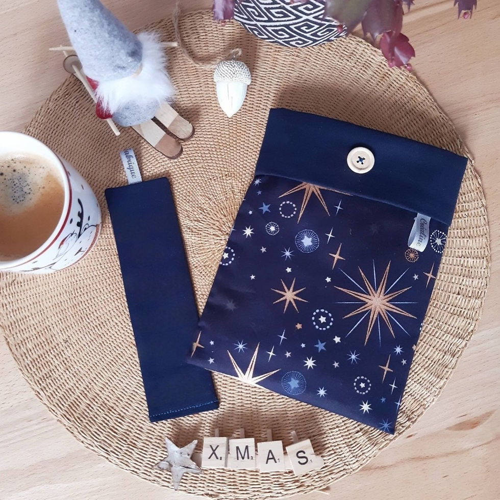 Miniature : Pochette à livre tous format avec marque page coordonné motif Nuit étoilée