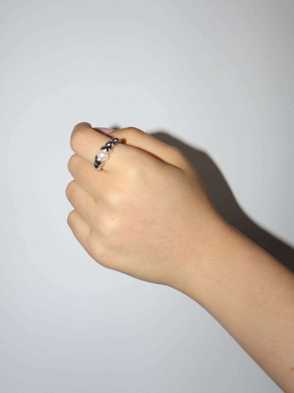 Thumbnail: Audrey pearl ring