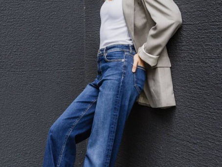 🚨 3 Days Only 🚨 Extra 25% Off Our Already Crazy Reduced Prices (Coats excluded) 🔥 Our Black Friday Finale.