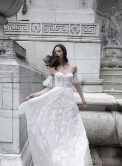 Livne White (28)