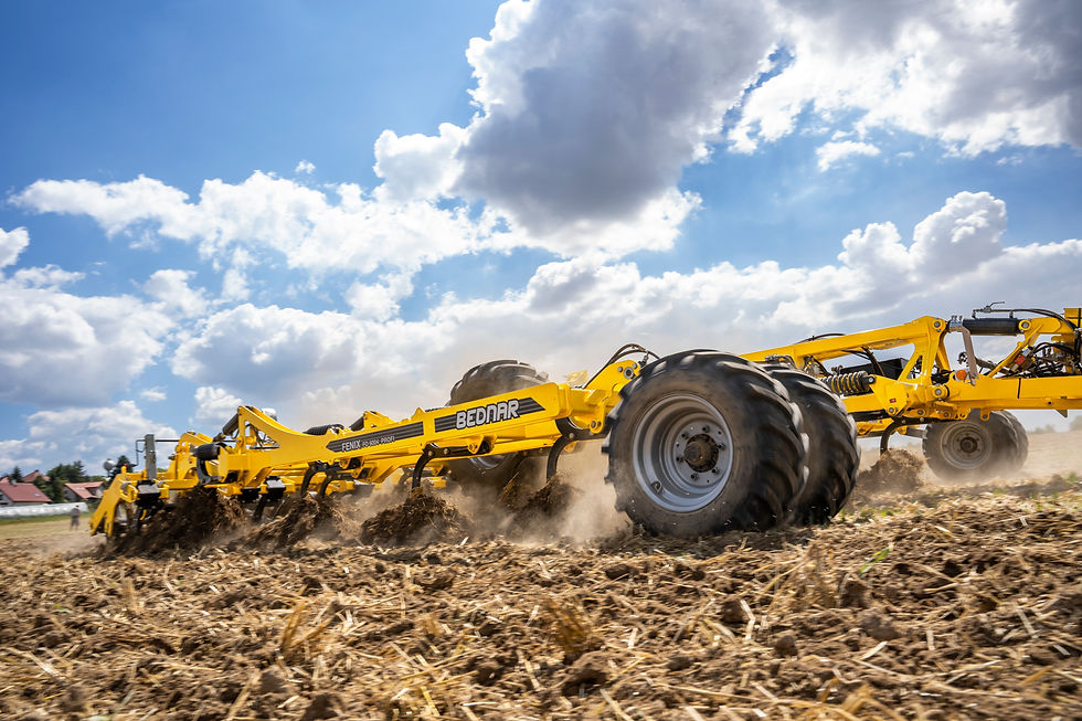 BEDNAR_FENIX_FO_6004_PROFI працює в полі