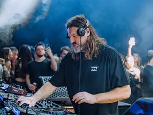 Solomun confirma su regreso a Tulum con una presentación especial en Tehmplo