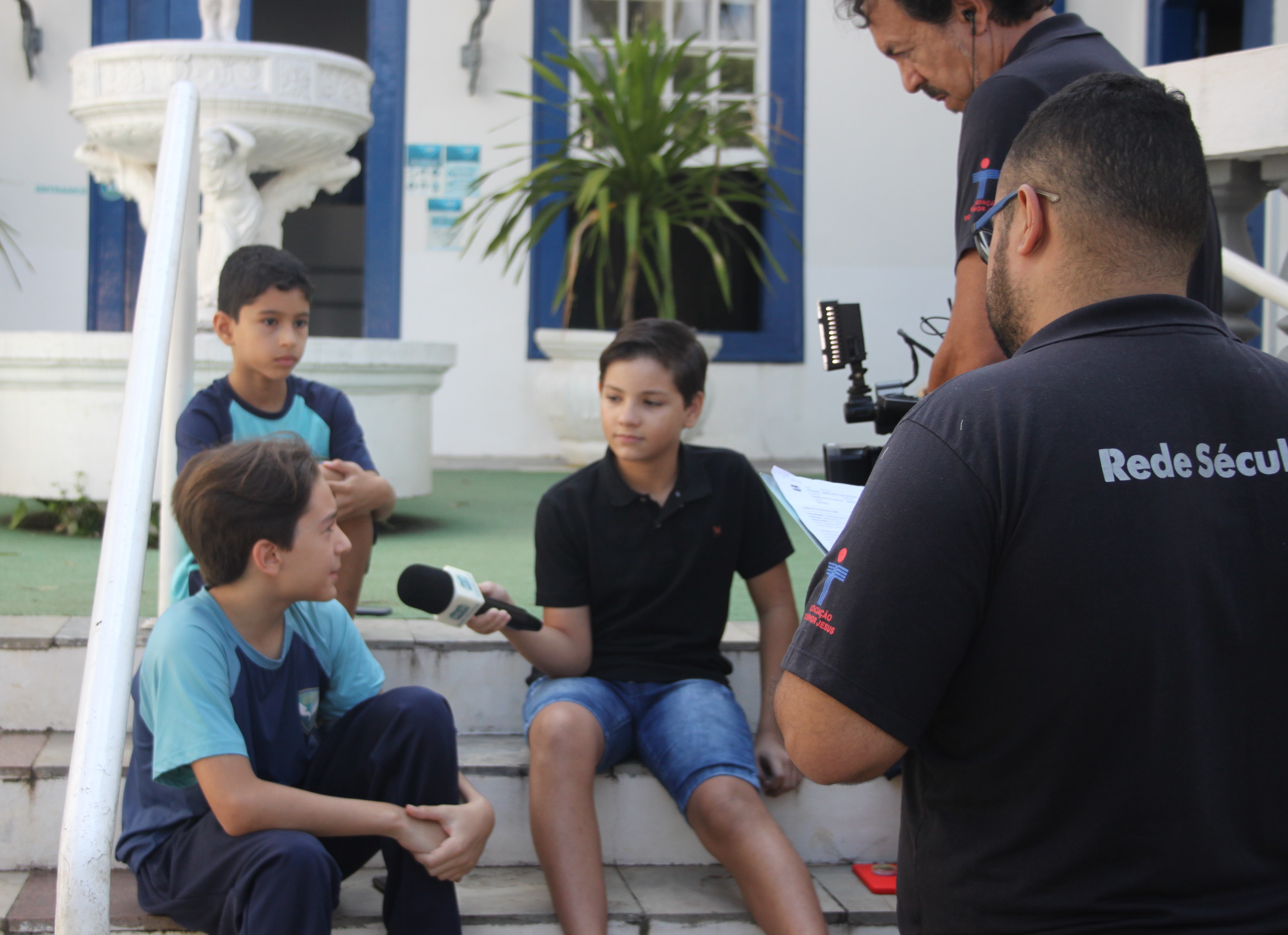 11. Card - Transformamos a educação.JPG