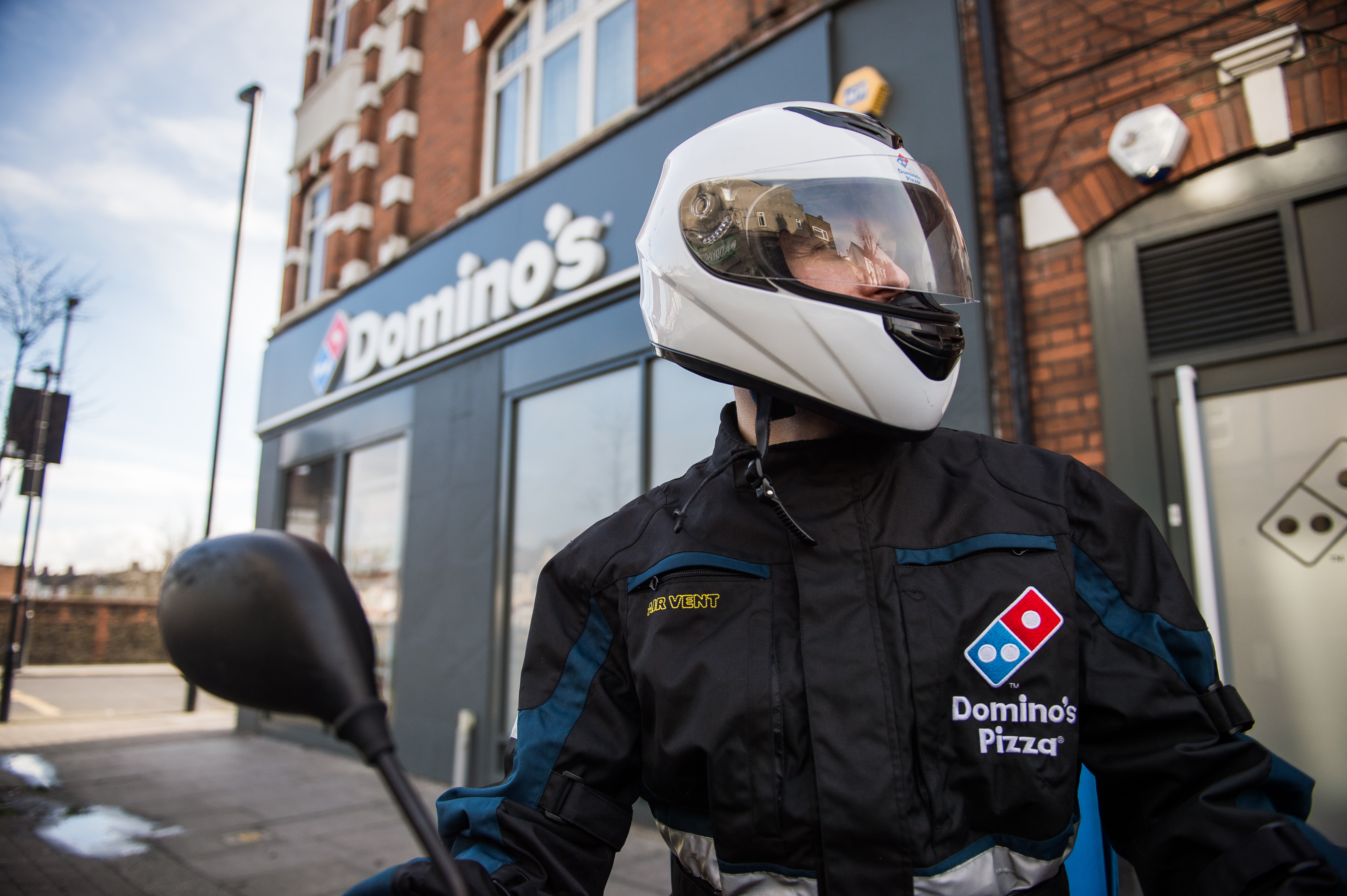 dominoes careers dominoes careers