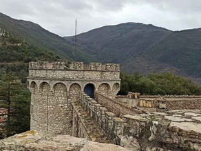 CASTELLO PIGNATELLI DI MONTERODUNI