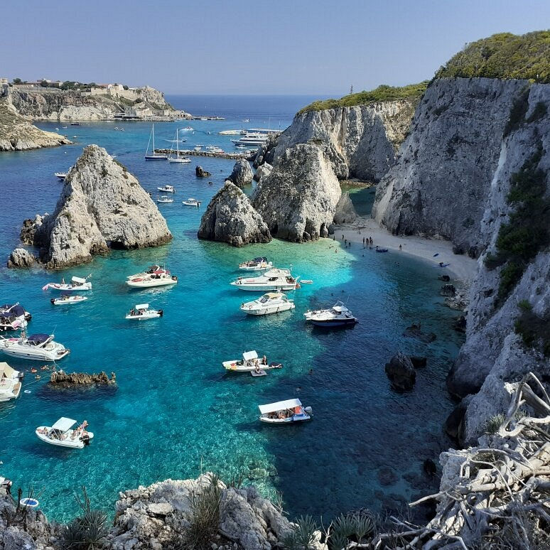 Mare, spiagge, scogli, barche, isole tremiti, puglia, estate