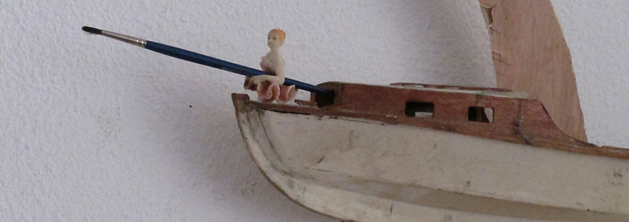 objets récupérés pour une œuvre de Dror Karta, plasticien, en résidence de création à la Villa le Rêve 2016