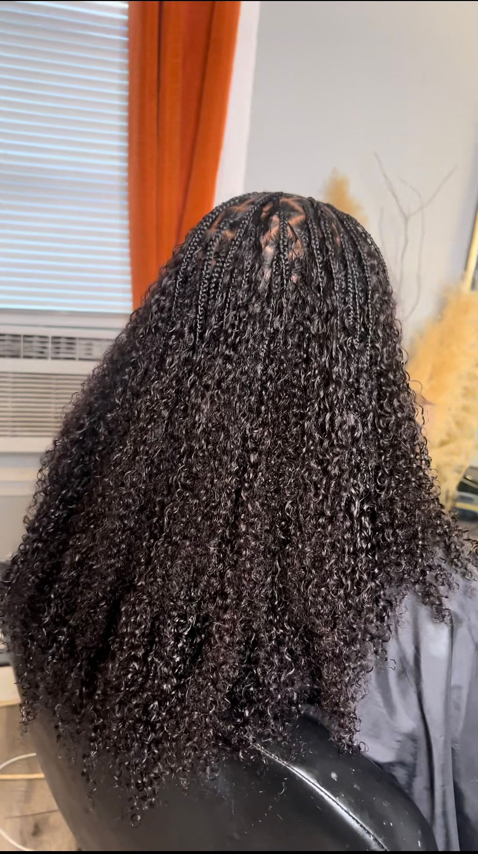 Thumbnail: kinky curly