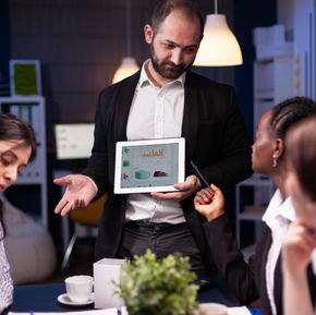 Leading Change: Why Transformation Efforts Fail (And How to Avoid It)