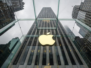 How Apple’s Past Success Almost Killed the Company (And the 5 Red Flags of Leadership Complacency)