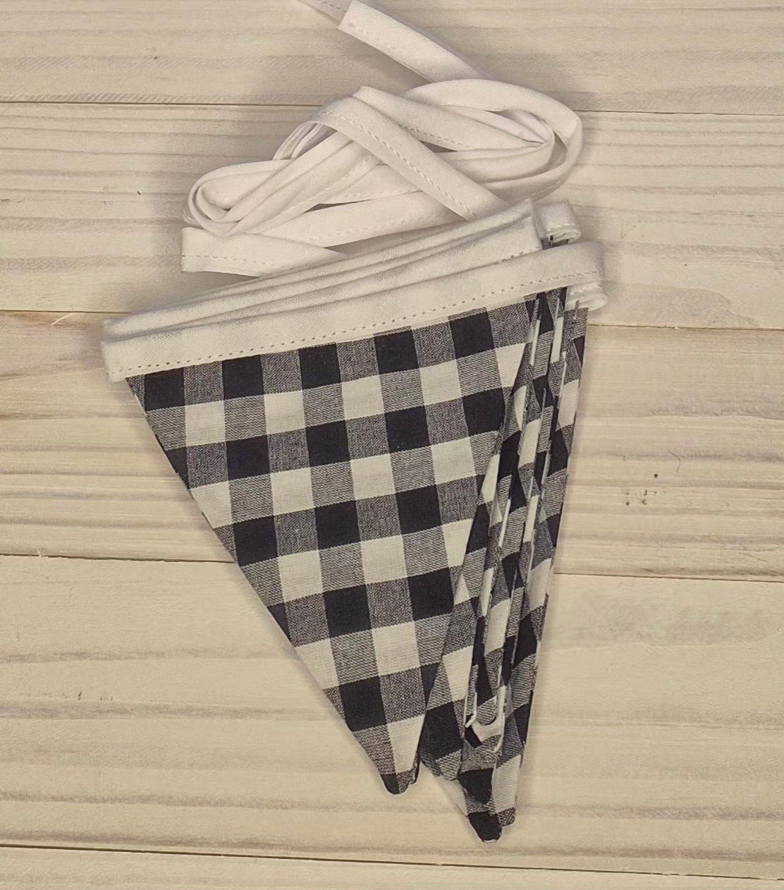 Gingham bunting