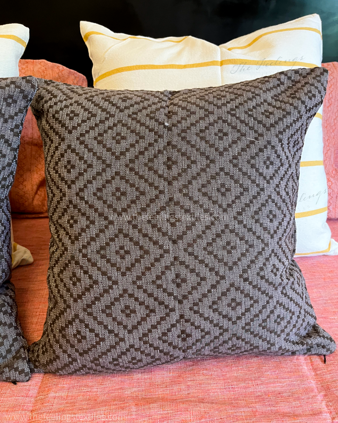 fundas de cojin labrado rombo grande hecho en telar de pedal