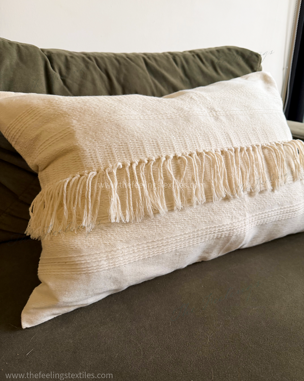cojin decorativo lumbar hecho en telar de pedal color natural