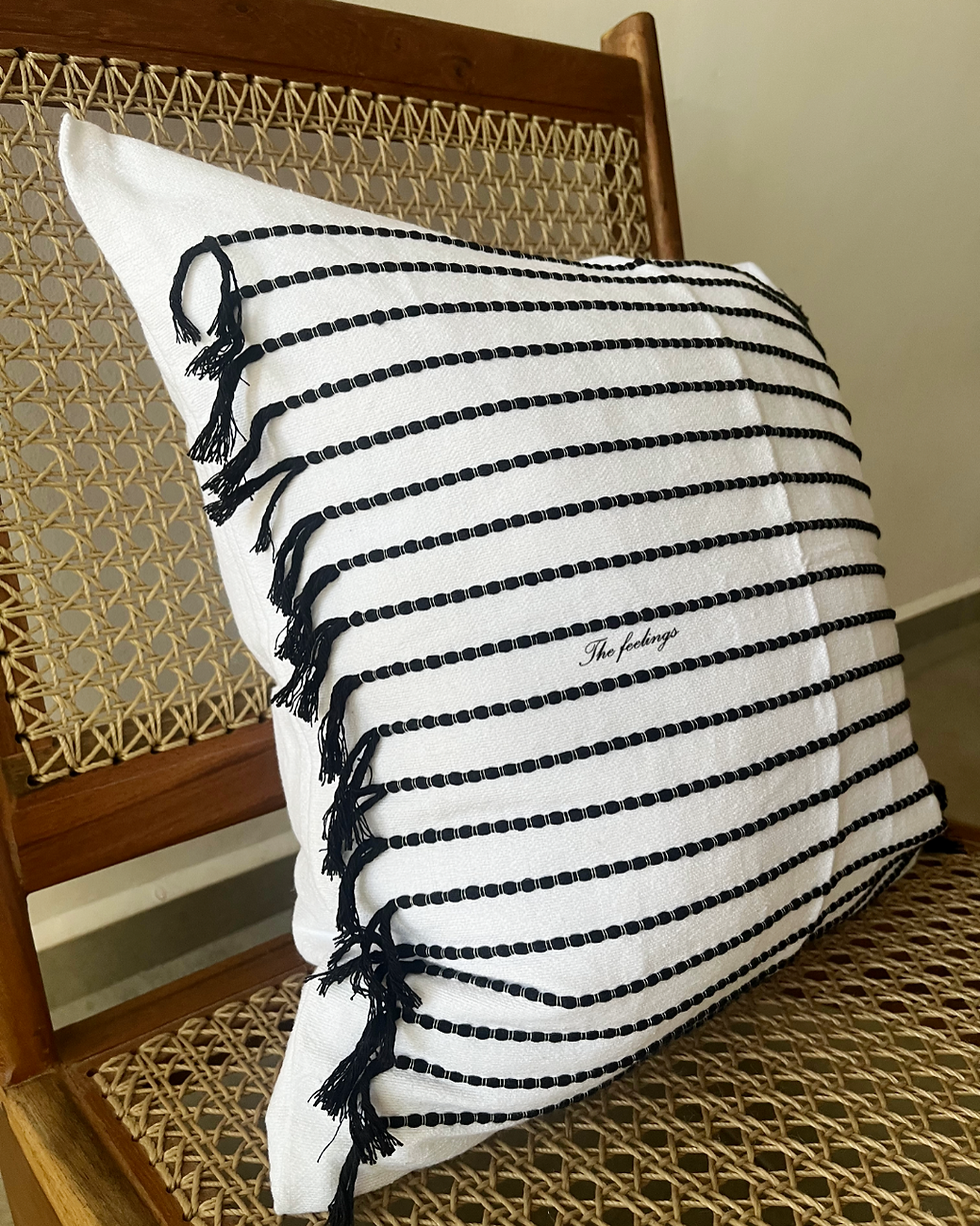 fundas de cojines decorativos blanco con negro de algodon
