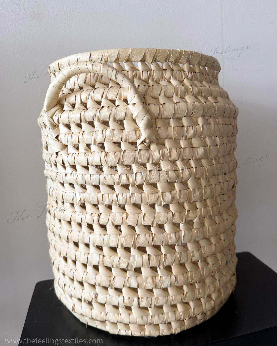 canasta de palma de huano hecho a mano