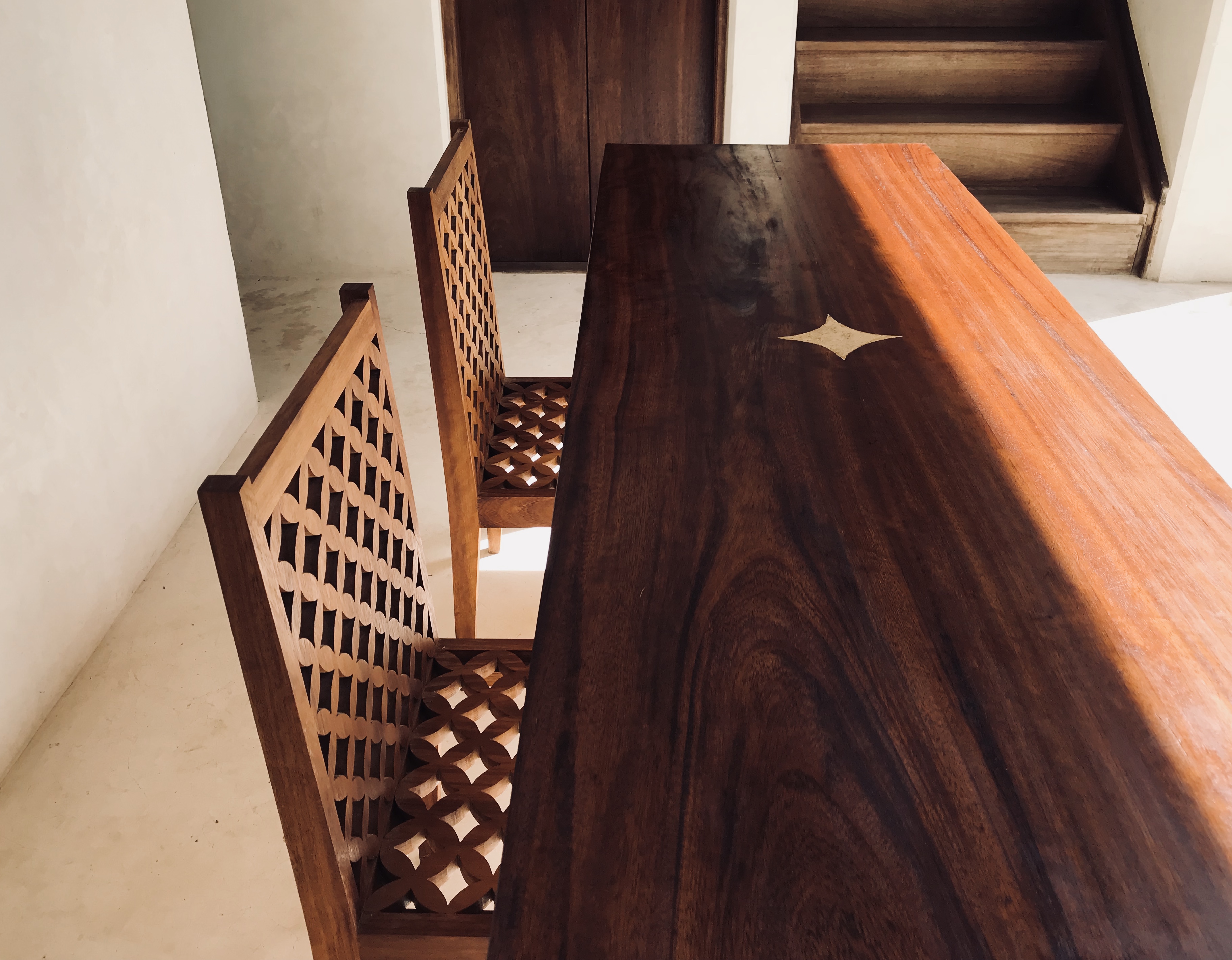 Nyota Table
