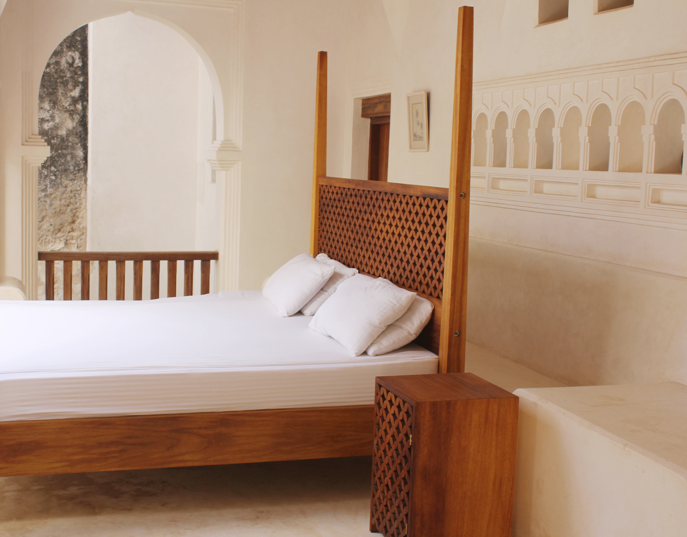 Nyota Bed