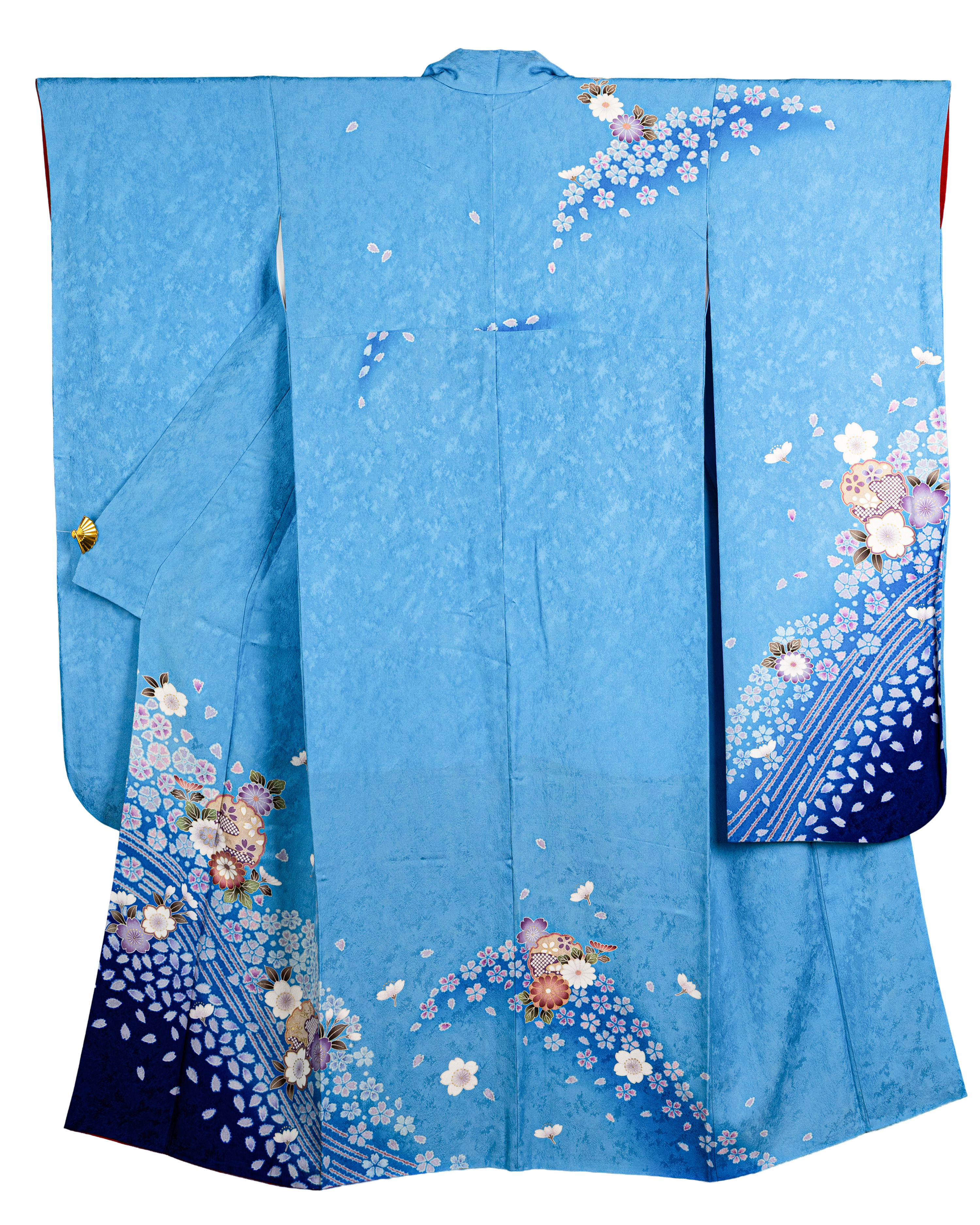Vintage kimono, furisode (long-sleeved kimono), light blue, cherry blossom and chrysanthemum pattern.