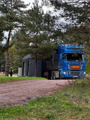 MyCabini majade kohaletoimetamine - täpsus, julgus ja meeskonnatöö