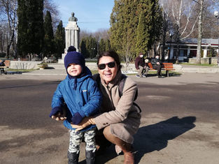 "Împarte, măi, că așa e frumos!"