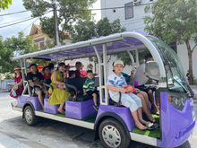 Thăm quan đảo Ngọc Vừng bằng xe điện đơn giản và tiện lợi