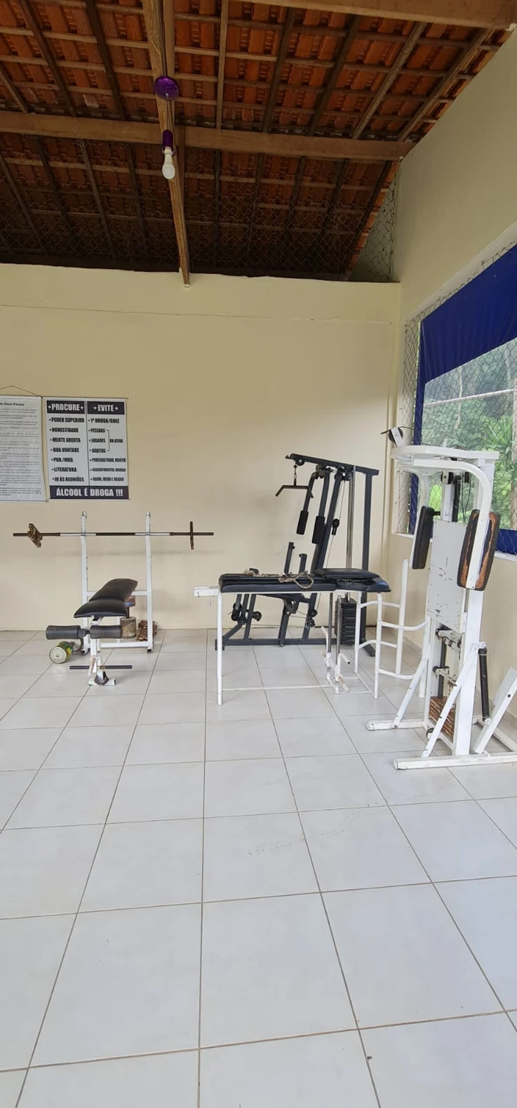 Clinica de reabilitação / reabilitação masculina Itapecerica da Serra SP / Voluntário / Involuntário / Compulsória / Tratamento Humanizado / Tratamento drogas / SP