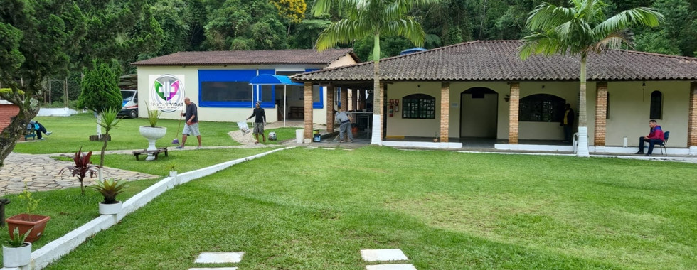 Clinica de reabilitação / reabilitação masculina Itapecerica da Serra SP / Voluntário / Involuntário / Compulsória / Tratamento Humanizado / Tratamento drogas / SP