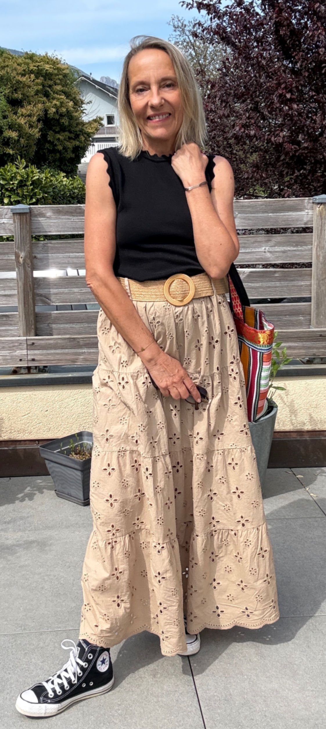 Jupe longue beige bohème en broderie anglaise/ femme 50+