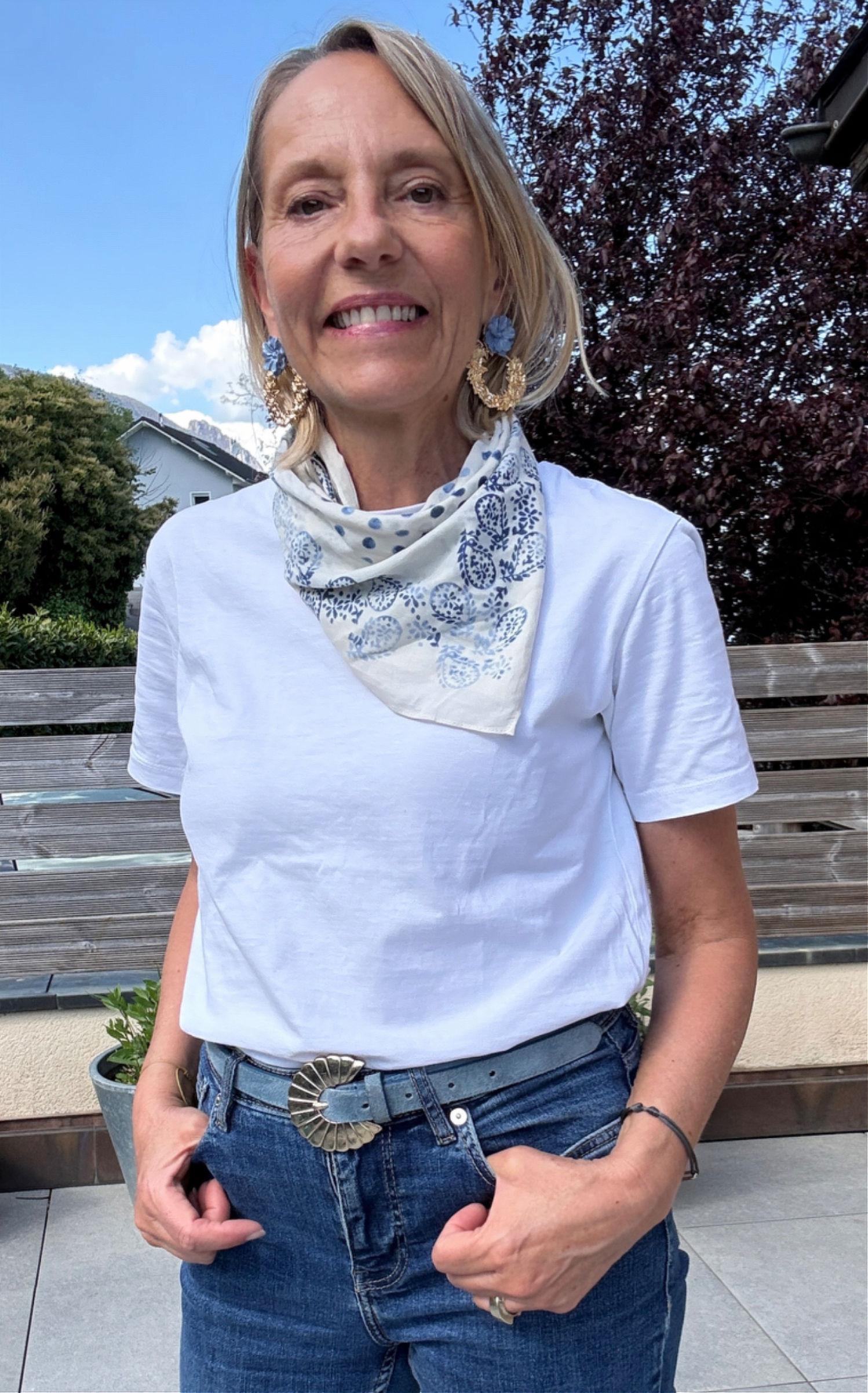 Foulard écru et bleu imprimé pois et cachemire bleu