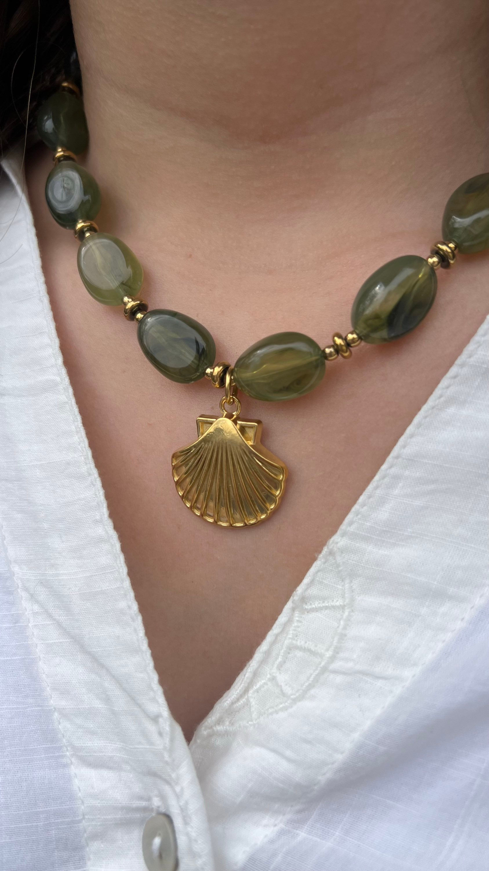 Collier Kaki Coquillage