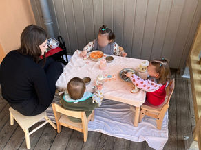 L’alimentation en micro-crèche : éveil des sens et plaisir au Jardin de Mamie 🍽️